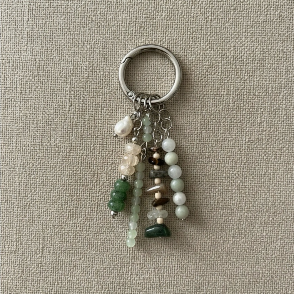 Elegant Natural Jade and Stone Beaded Bag Charm Keychain with Pearl